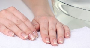 to Strengthen Nails at Home