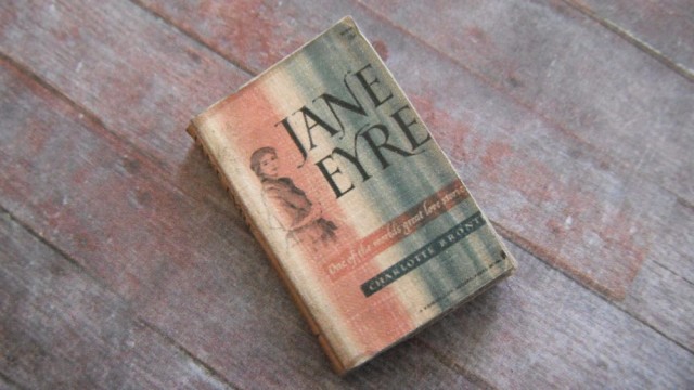 miniature-book-jane-eyre novel Jane Eyre