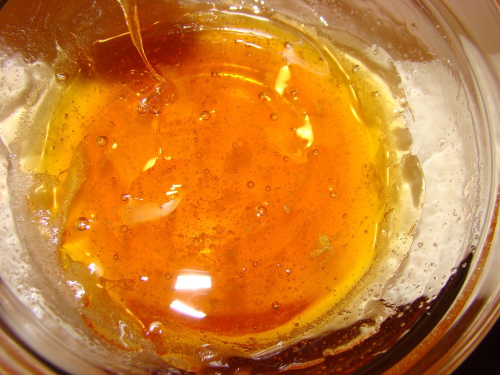 Sugaring paste with honey